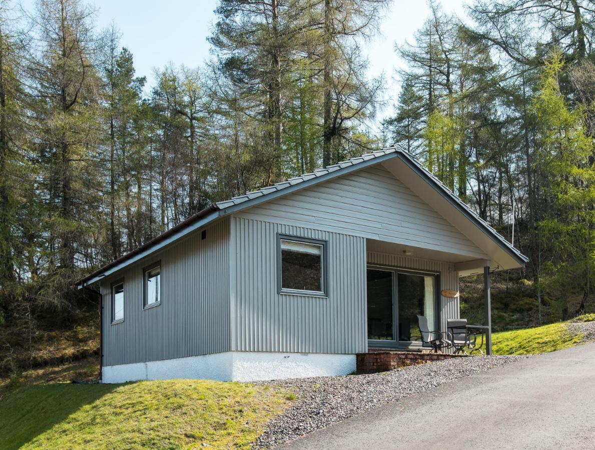 Deerstalker Chalet Villa Crianlarich Exterior photo